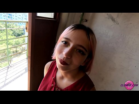 ❤️ د شاګرد حساسیت په بهر کې یو اجنبی سړی وخوري - د هغه په مخ کې ☑ په موږ
